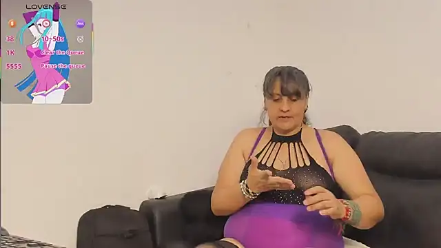 merlyna goldens online show from February 10, 11:42 pm