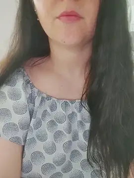 Snapshot of ErikaVlovely chatting on April 2, 9:07 am ErikaVlovely online show from April 2, 9:07 am