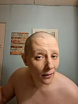 Snapshot of Baldbabey chatting on January 19, 1:31 am Baldbabey online show from January 19, 1:31 am