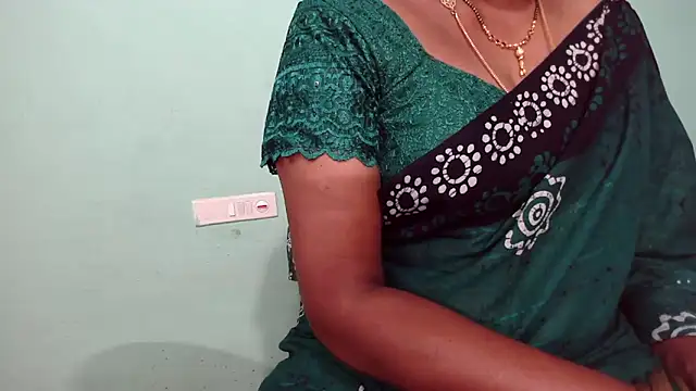 Snapshot of shrutitelugu69 chatting on February 7, 12:20 pm shrutitelugu69 online show from February 7, 12:20 pm