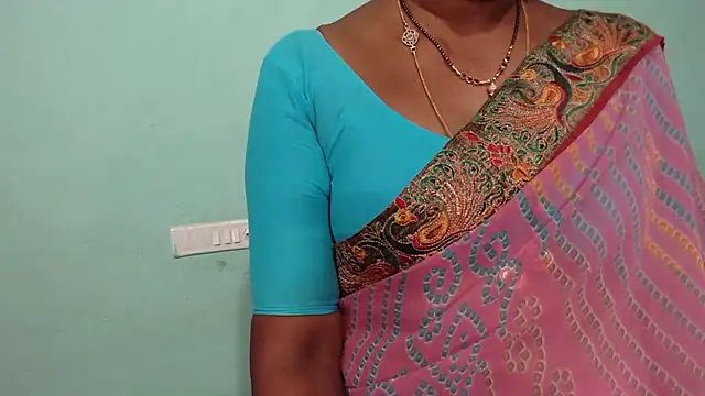 Snapshot of shrutitelugu69 chatting on March 3, 2:56 pm shrutitelugu69 online show from March 3, 2:56 pm