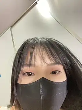 Snapshot of Asia-Lynn chatting on November 6, 11:22 am Asia-Lynn online show from November 6, 11:22 am