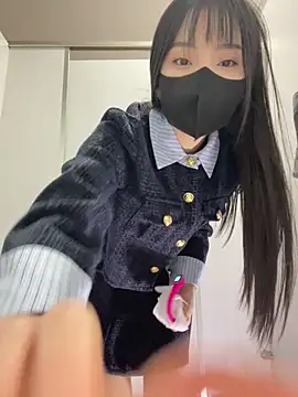 Snapshot of Asia-Lynn chatting on November 26, 10:49 am Asia-Lynn online show from November 26, 10:49 am