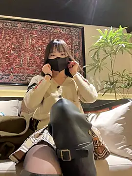 Snapshot of Asia-Lynn chatting on January 13, 12:21 pm Asia-Lynn online show from January 13, 12:21 pm