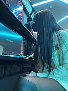 Snapshot of Asia-Lynn chatting on January 14, 11:05 am Asia-Lynn online show from January 14, 11:05 am