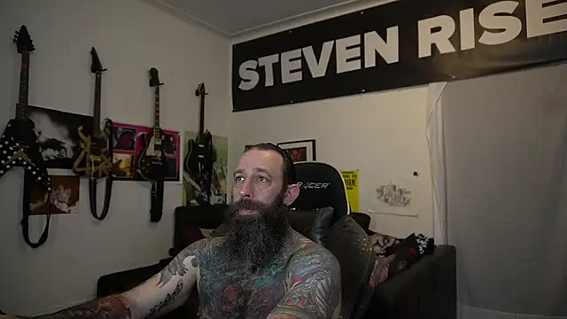 Snapshot of StevenRiseNYC chatting on June 26, 12:26 am StevenRiseNYC online show from June 26, 12:26 am