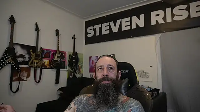 Snapshot of StevenRiseNYC chatting on July 3, 12:17 am StevenRiseNYC online show from July 3, 12:17 am