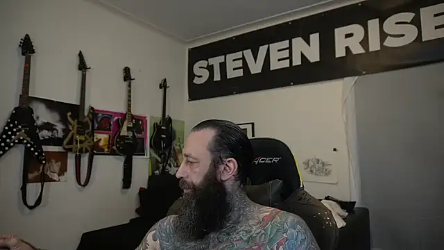 Snapshot of StevenRiseNYC chatting on July 4, 9:26 am StevenRiseNYC online show from July 4, 9:26 am