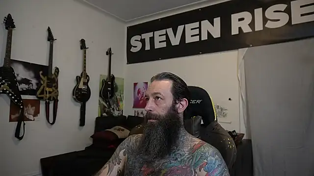 Snapshot of StevenRiseNYC chatting on July 13, 10:07 am StevenRiseNYC online show from July 13, 10:07 am
