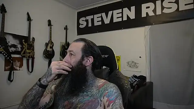 Snapshot of StevenRiseNYC chatting on July 15, 10:42 am StevenRiseNYC online show from July 15, 10:42 am