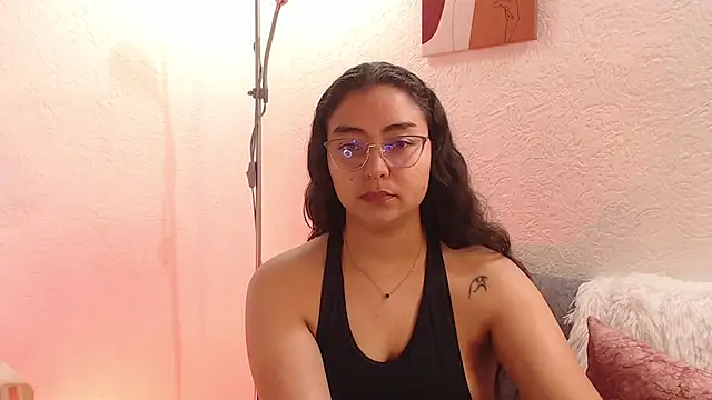  Kim  M online show from February 22, 2:48 pm