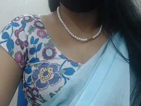 Lovely Siri 23 online show from July 12, 8:00 pm