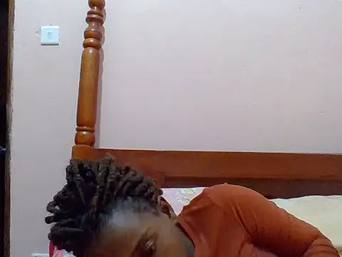 Snapshot of sweetbabra1 chatting on June 7, 8:51 am sweetbabra1 online show from June 7, 8:51 am