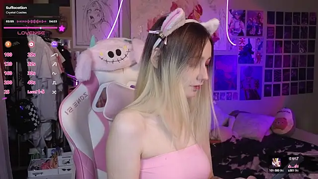 Snapshot of Evie_Ro chatting on March 6, 8:16 pm Evie Ro online show from March 6, 8:16 pm