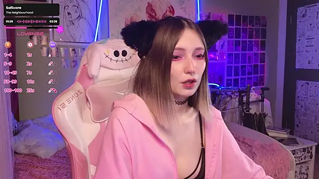 Snapshot of Evie_Ro chatting on November 29, 12:57 am Evie Ro online show from November 29, 12:57 am