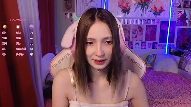 Snapshot of Evie_Ro chatting on March 14, 1:12 am Evie Ro online show from March 14, 1:12 am