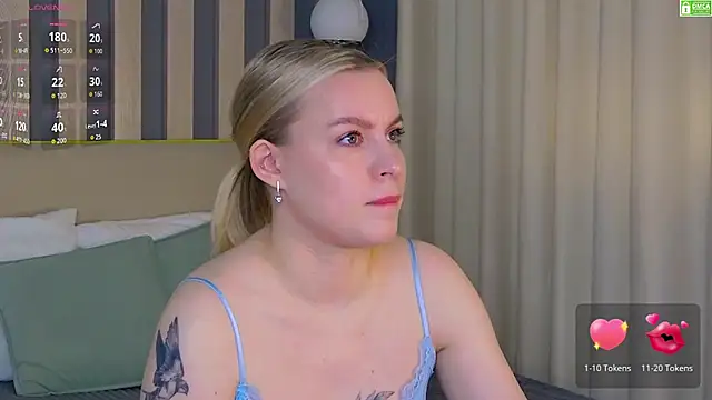 AmaliaBell online show from April 17, 1:03 pm