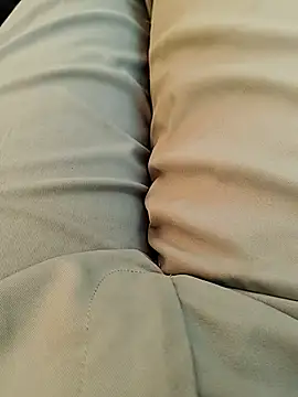 u wan me online show from February 4, 4:40 am