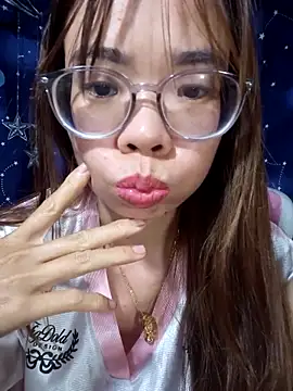   Mai-love19   online show from March 21, 8:19 am