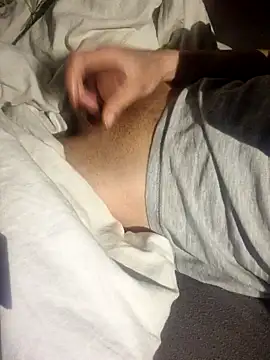 Snapshot of skaylove chatting on December 12, 4:21 pm skaylove online show from December 12, 4:21 pm