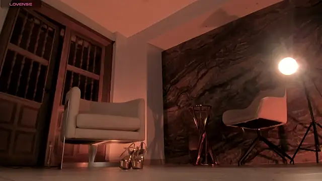 AmyArmstrong online show from March 23, 4:16 am