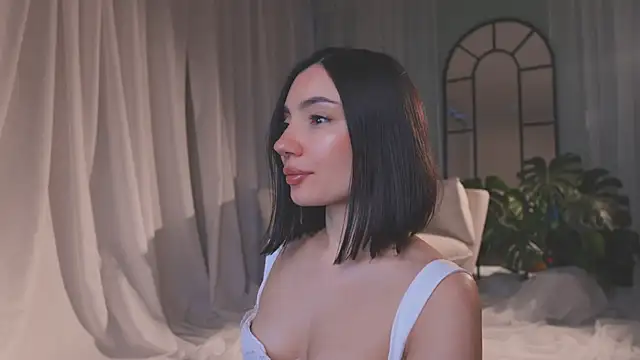 AmyArmstrong online show from February 6, 11:19 pm