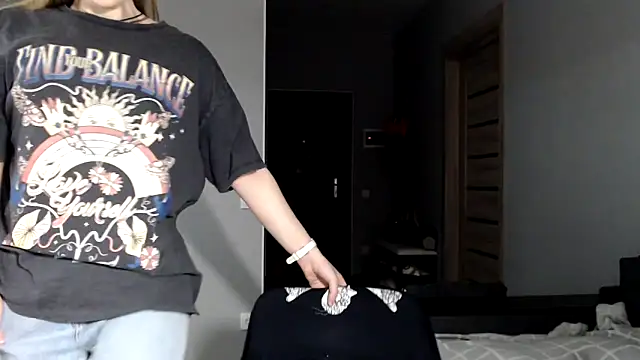 Snapshot of Sunbeam_ chatting on March 4, 9:10 pm Sunbeam online show from March 4, 9:10 pm