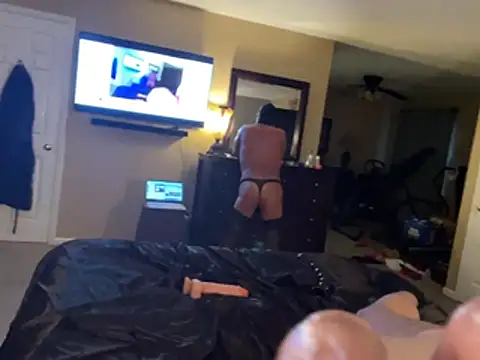 Snapshot of Iceicebaby513 chatting on February 14, 12:57 pm Iceicebaby513 online show from February 14, 12:57 pm