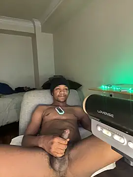 Snapshot of Letgeti chatting on February 14, 1:30 pm Letgeti online show from February 14, 1:30 pm