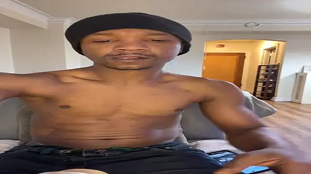 Snapshot of Letgeti chatting on February 22, 10:52 pm Letgeti online show from February 22, 10:52 pm