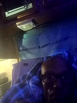 lelandm77 online show from April 23, 8:57 am