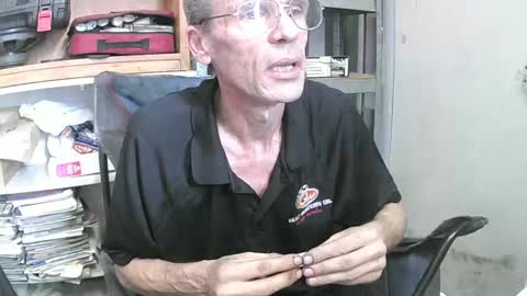 04oldskool online show from December 4, 1:25 am