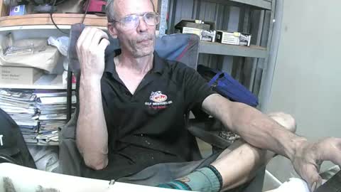 04oldskool online show from December 9, 6:01 am