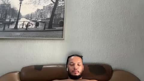 Kingsley online show from December 2, 11:45 am