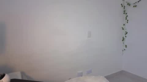 Snapshot of 0ne_of_0ne chatting on November 13, 7:02 pm Steven e online show from November 13, 7:02 pm