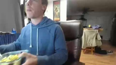 Snapshot of 0trickortreat0 chatting on November 20, 2:01 am CountryPrince online show from November 20, 2:01 am