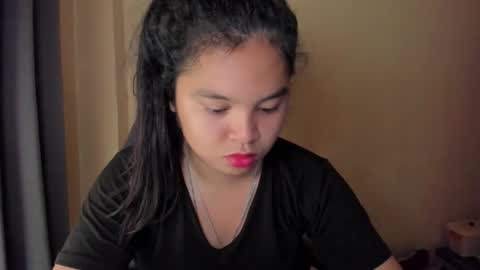 0wwlo0k online show from March 12, 5:24 am