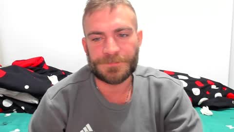 Snapshot of 10in_deluxe chatting on December 20, 9:32 am 10in_deluxe online show from December 20, 9:32 am