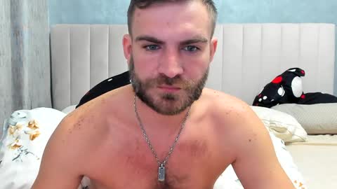 Snapshot of 10in_deluxe chatting on January 23, 7:43 am 10in_deluxe online show from January 23, 7:43 am