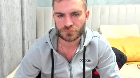 Snapshot of 10in_deluxe chatting on January 29, 8:40 am 10in_deluxe online show from January 29, 8:40 am