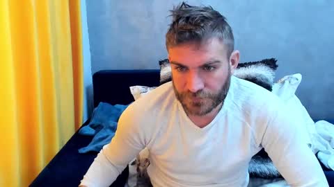 Snapshot of 10in_deluxe chatting on February 21, 6:51 am 10in_deluxe online show from February 21, 6:51 am