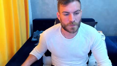 Snapshot of 10in_deluxe chatting on February 21, 9:56 am 10in_deluxe online show from February 21, 9:56 am