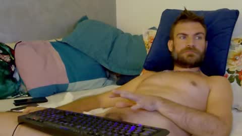 Snapshot of 10in_deluxe chatting on September 28, 5:57 am 10in_deluxe online show from September 28, 5:57 am