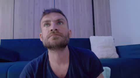 Snapshot of 10in_deluxe chatting on October 26, 7:58 am 10in_deluxe online show from October 26, 7:58 am