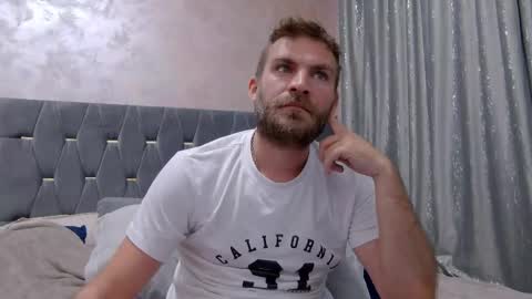 Snapshot of 10in_deluxe chatting on November 27, 6:48 am 10in_deluxe online show from November 27, 6:48 am