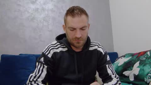 10in_deluxe online show from December 17, 5:41 pm