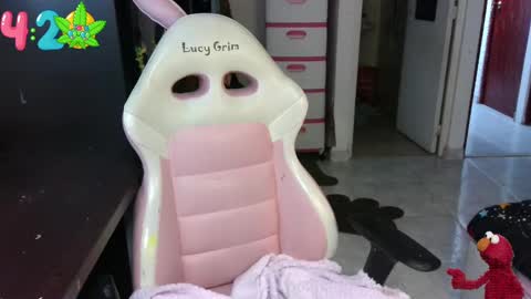 Snapshot of 111lucygrim111 chatting on December 23, 2:56 am 111lucygrim111 online show from December 23, 2:56 am