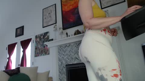 Aurora Willows online show from February 6, 8:56 pm