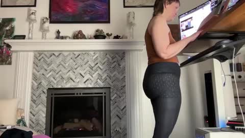 Aurora Willows online show from March 4, 11:29 am