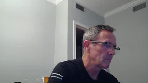 Snapshot of 13glanmorfa chatting on December 15, 1:54 am 13glanmorfa online show from December 15, 1:54 am